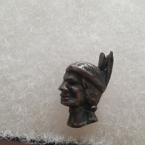 Indian feathered pin